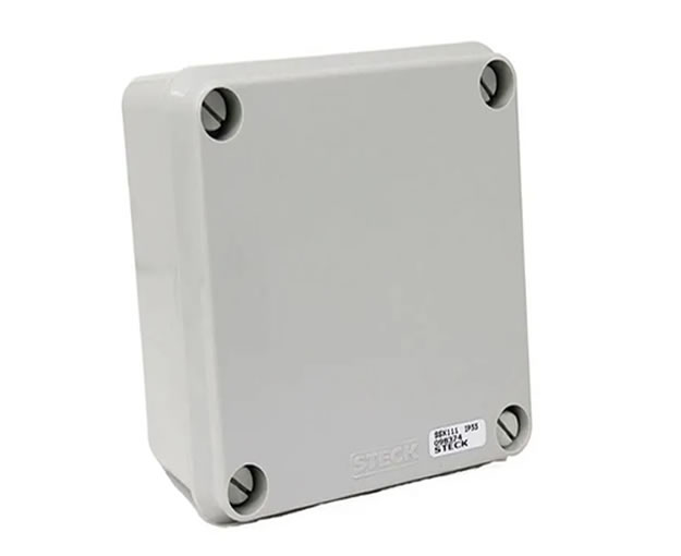Caixa de Passagem 102x102x55mm S/ Embutes – STECK